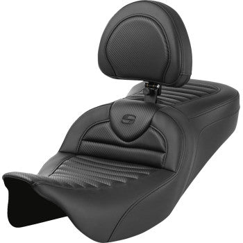 SADDLEMEN Roadsofa™ Seat - with Backrest - Tuck-n-Roll - Carbon Fiber - FL '08-'23 808-07B-204B0