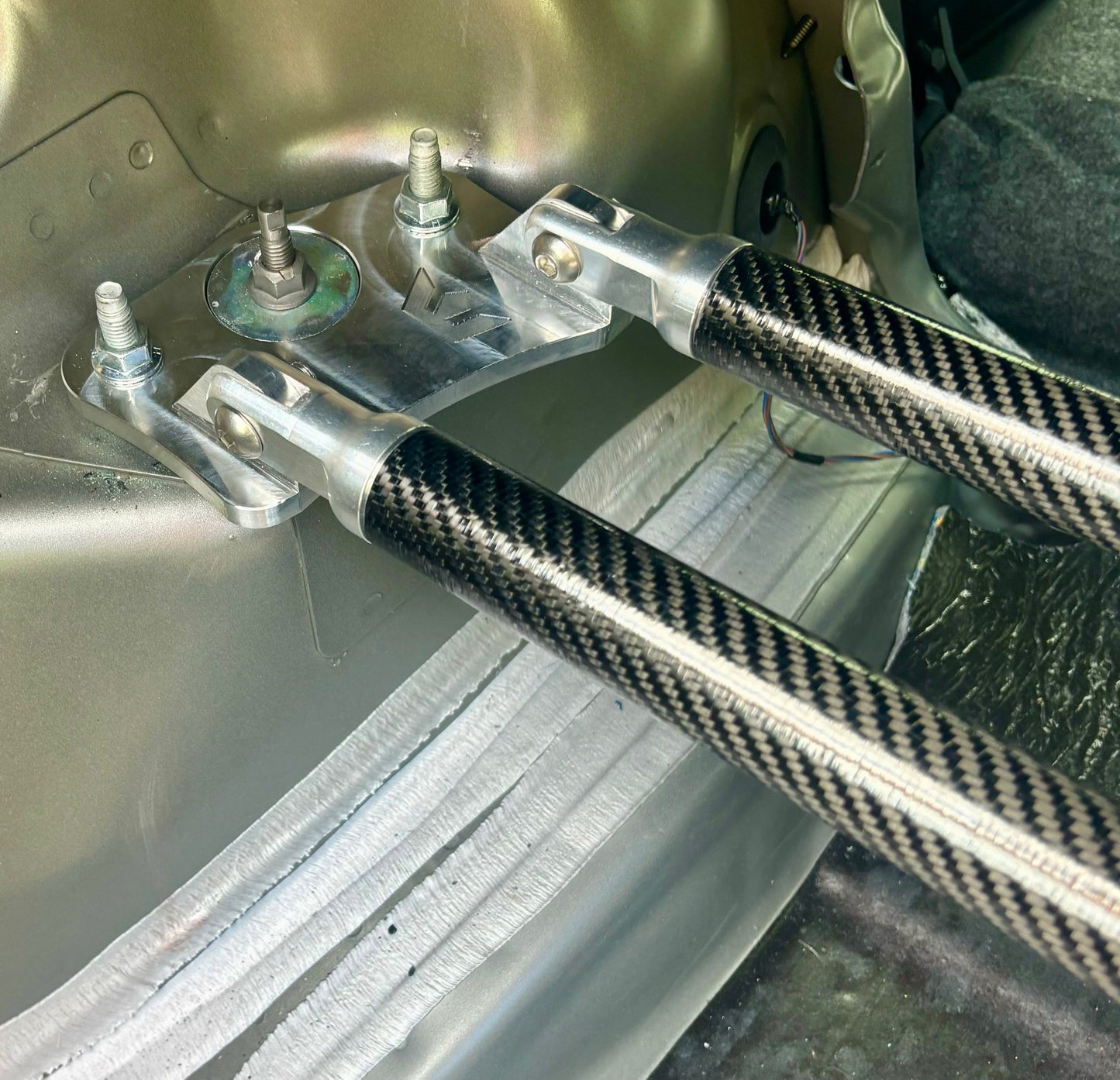 Carbon Fiber 2-Point Trunk Brace 2005-2023 Challenger