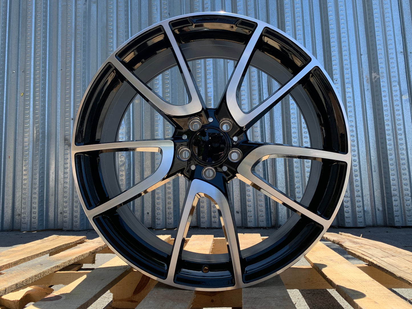 MB10 20x8.5 5x112 +38 66.6 Black Machined Face