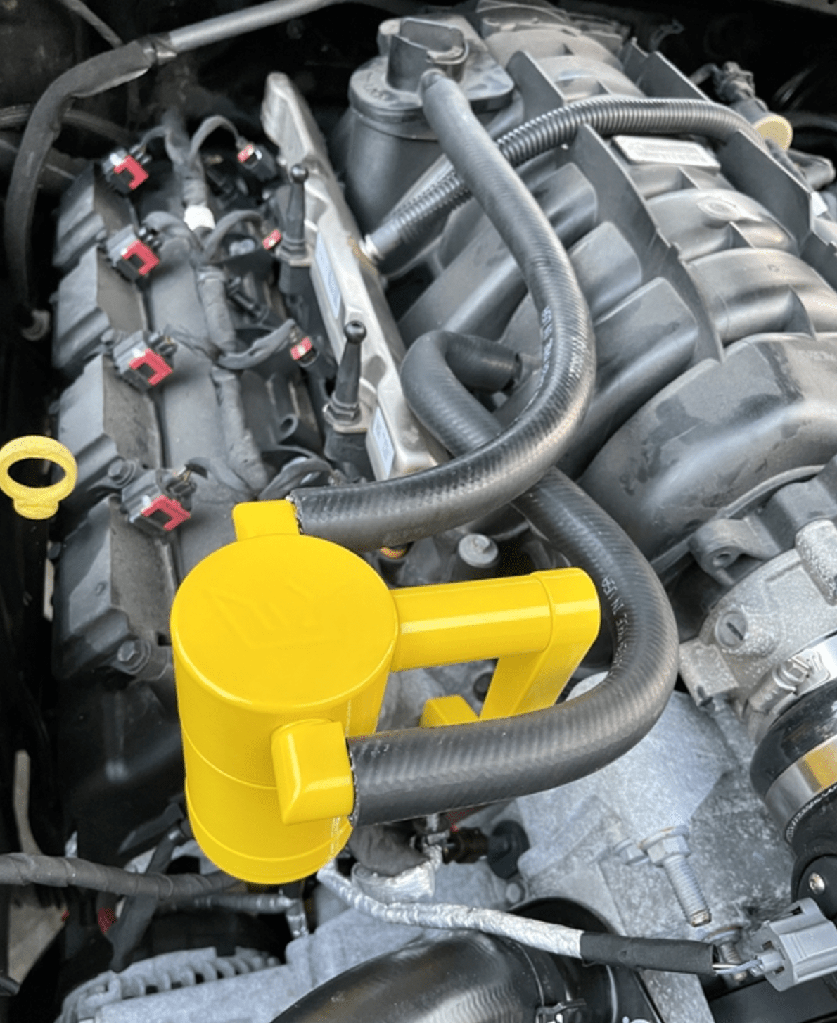 Speedlogix Oil Catch Can w/ S Mount 2005-2023 Challenger/Charger 5.7L