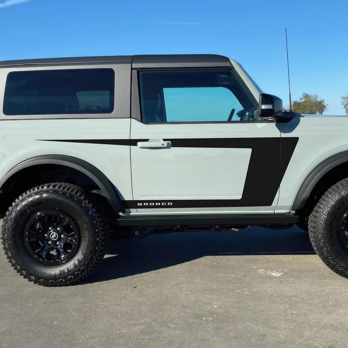 Graphic Decal for Ford Bronco. #6995