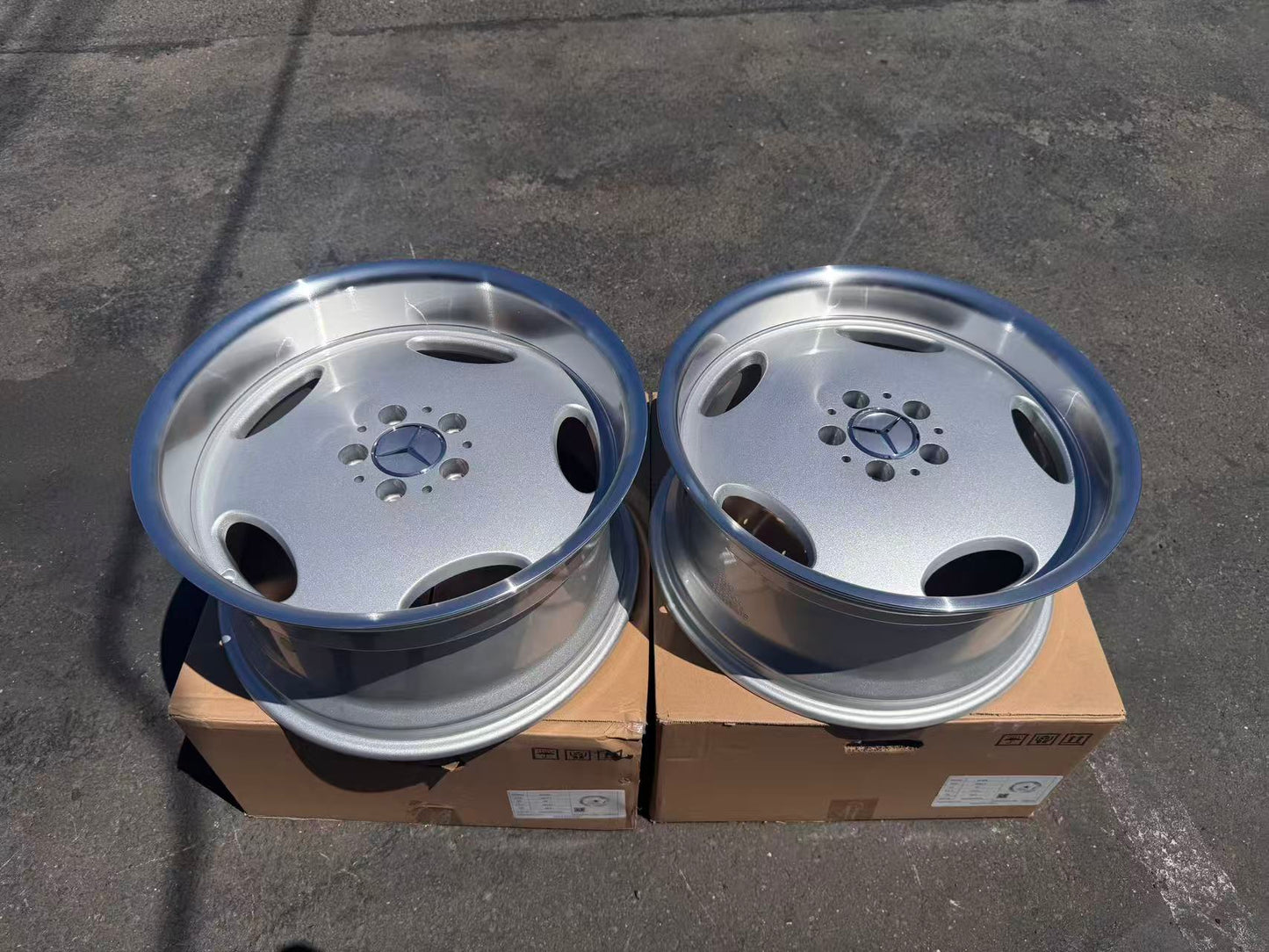 MB25 18x9.5 5x112 +30 66.6 Silver Machined Lip