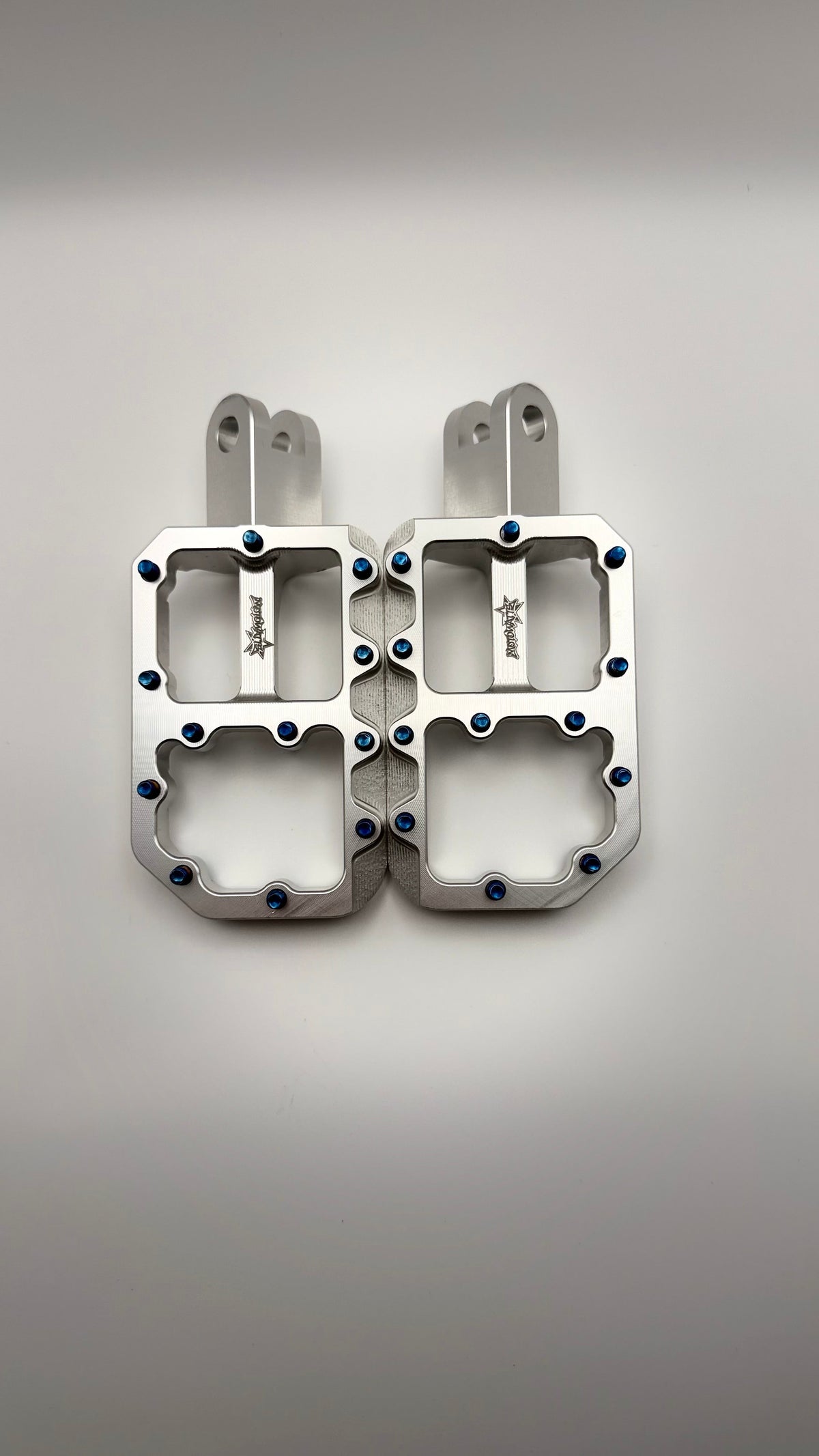 Razor Wide Style Pegs
