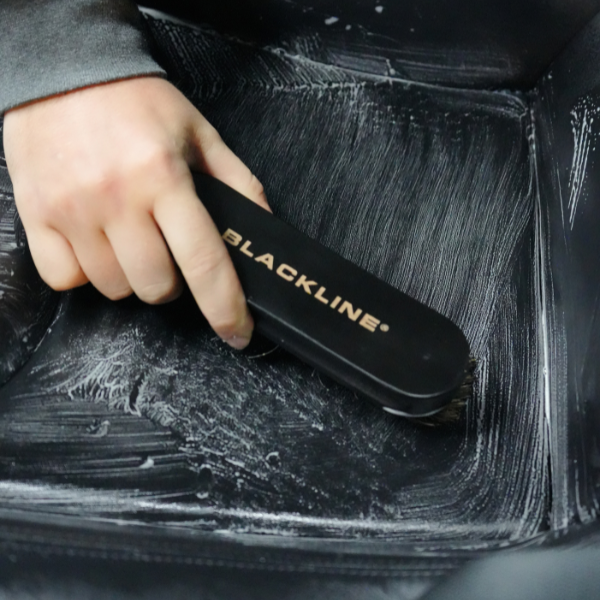 BLACKLINE® LEATHER BRUSH