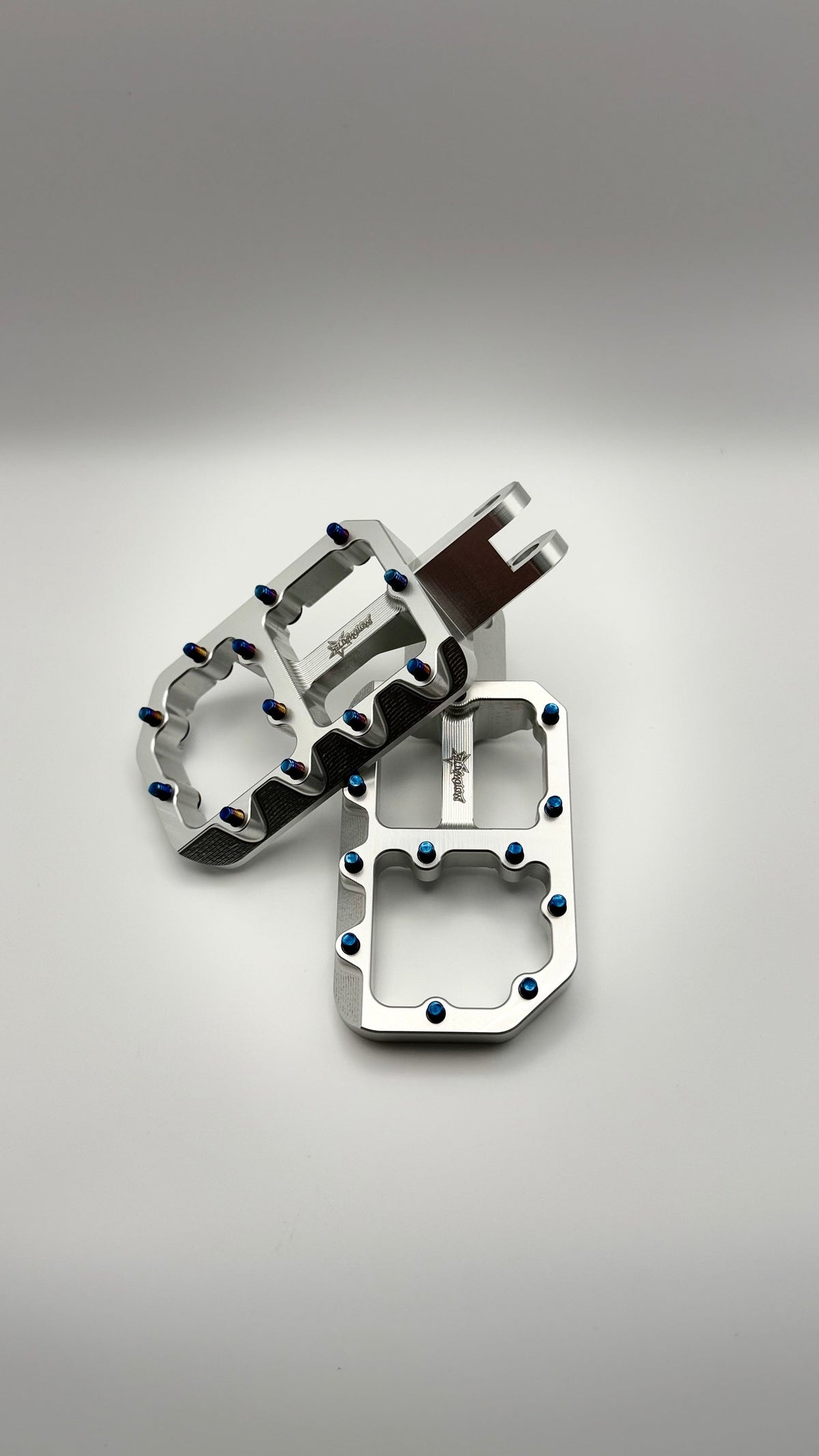 Razor Wide Style Pegs