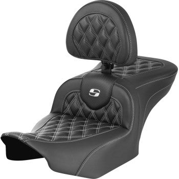 SADDLEMEN RoadSofa™ Seat - with Backrest - Carbon Fiber - Lattice Stitch - White Stitch - FLTR/FLHX '23-'24 823-07-206B6