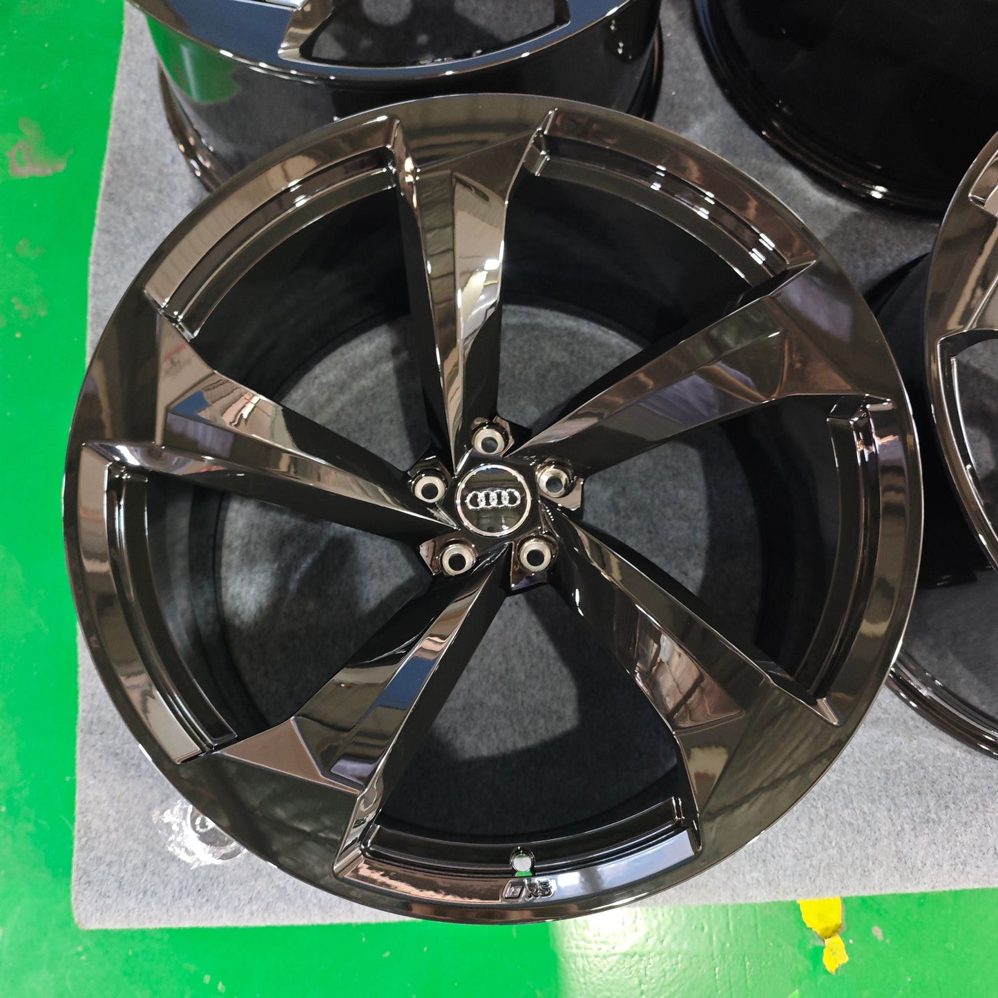 Forged Audi "Q8 E-Tron" Rotor Style Wheels