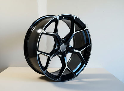 AU16 22x10 5x112 +20 66.6 Gloss Black