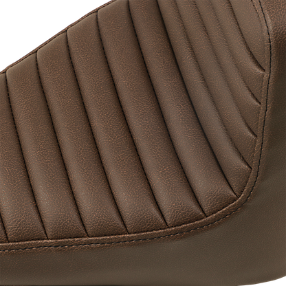 SADDLEMEN Step Up Seat - Front Tuck-n-Roll/Rear Lattice Stitch - Brown I18-33-176BR
