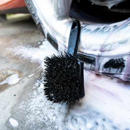 BLACKLINE® STIFF BRISTLE TIRE BRUSH