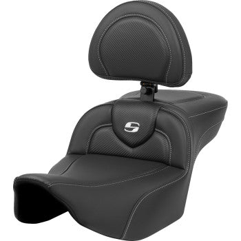 SADDLEMEN Roadsofa™ Extended Reach Seat - Carbon Fiber - Silver Stitch/Silver Logo - w/ Backrest - FL '23-'24 823-07-186BR