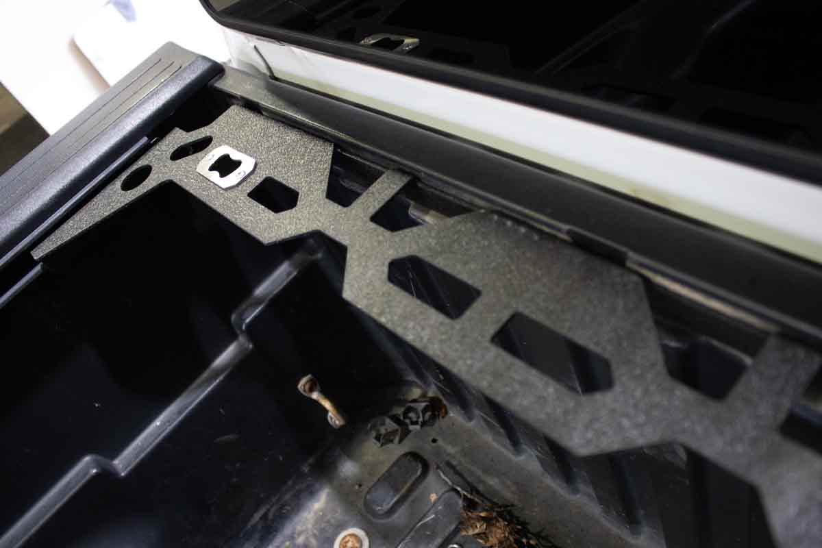 Fishbone Offroad Wheel Chock System for 2005 & Up Toyota Tacoma FB21294