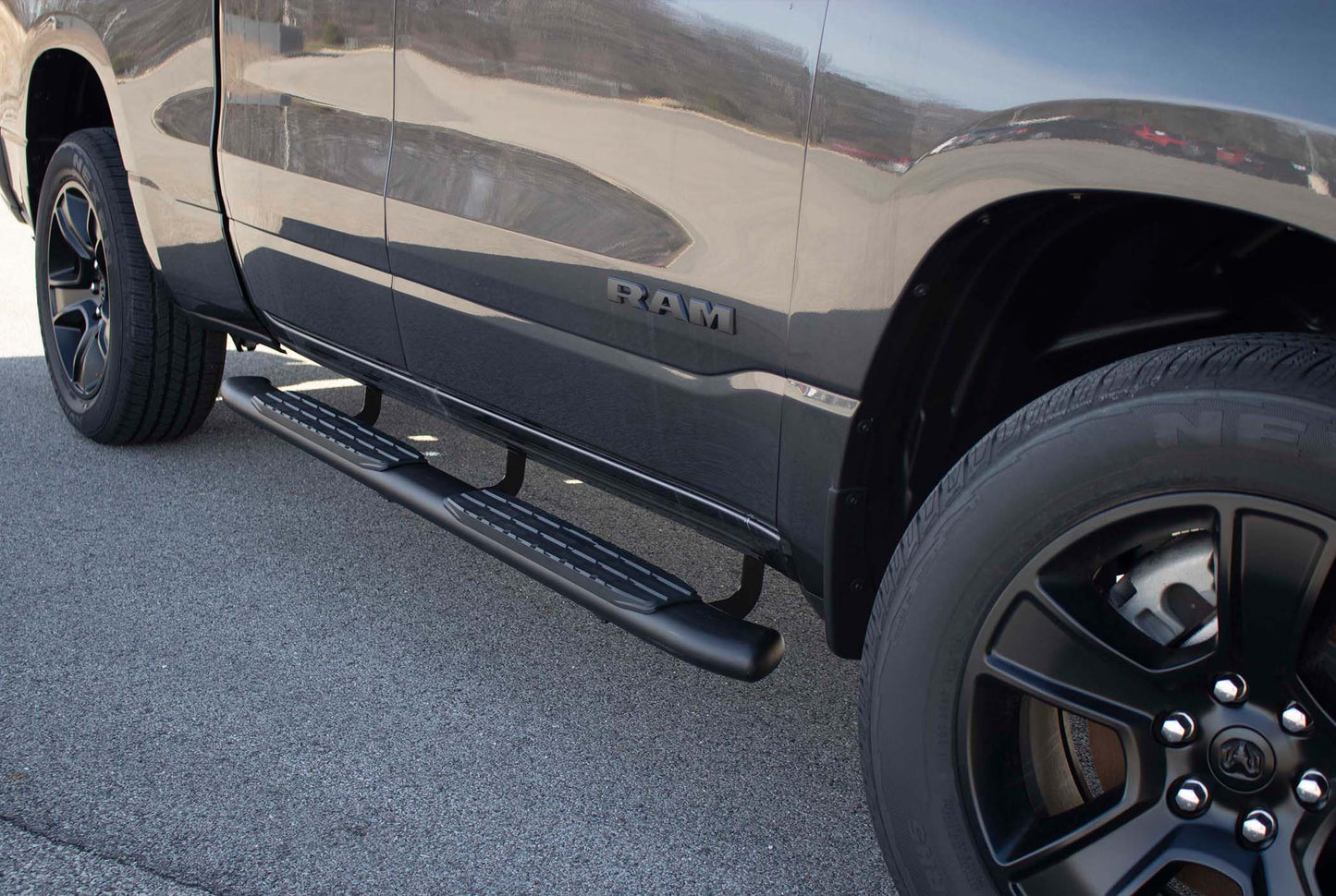 Fishbone Offroad Oval Side Steps for 2019 & Up Dodge Ram 1500 QUAD CAB FB21374