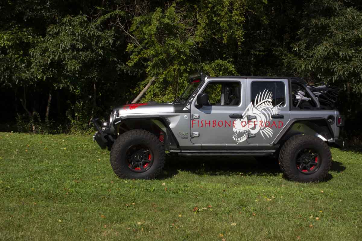 Fishbone Offroad Mid-Width Front Winch Bumper for 2018 & Up Jeep Wrangler/Gladiator FB22088