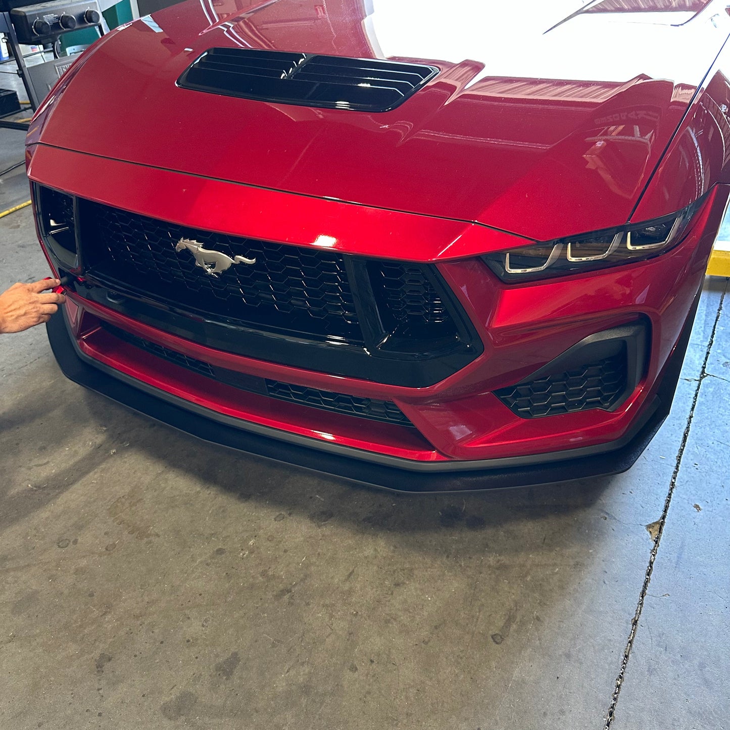 Mustang 24-26 GT/ECO Standard Splitter