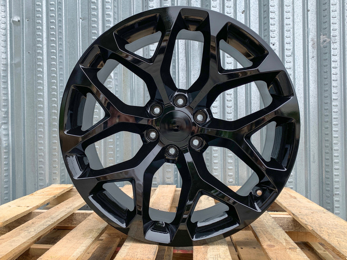 GM1 22x9 6x139.7 +24 78.1 GLOSS BLACK (FITS GMC SILVERADO TAHOE SIERRA)