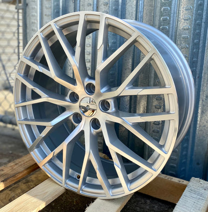 AU1 20x9.0 5x112 +32 66.6 Silver Machined Face