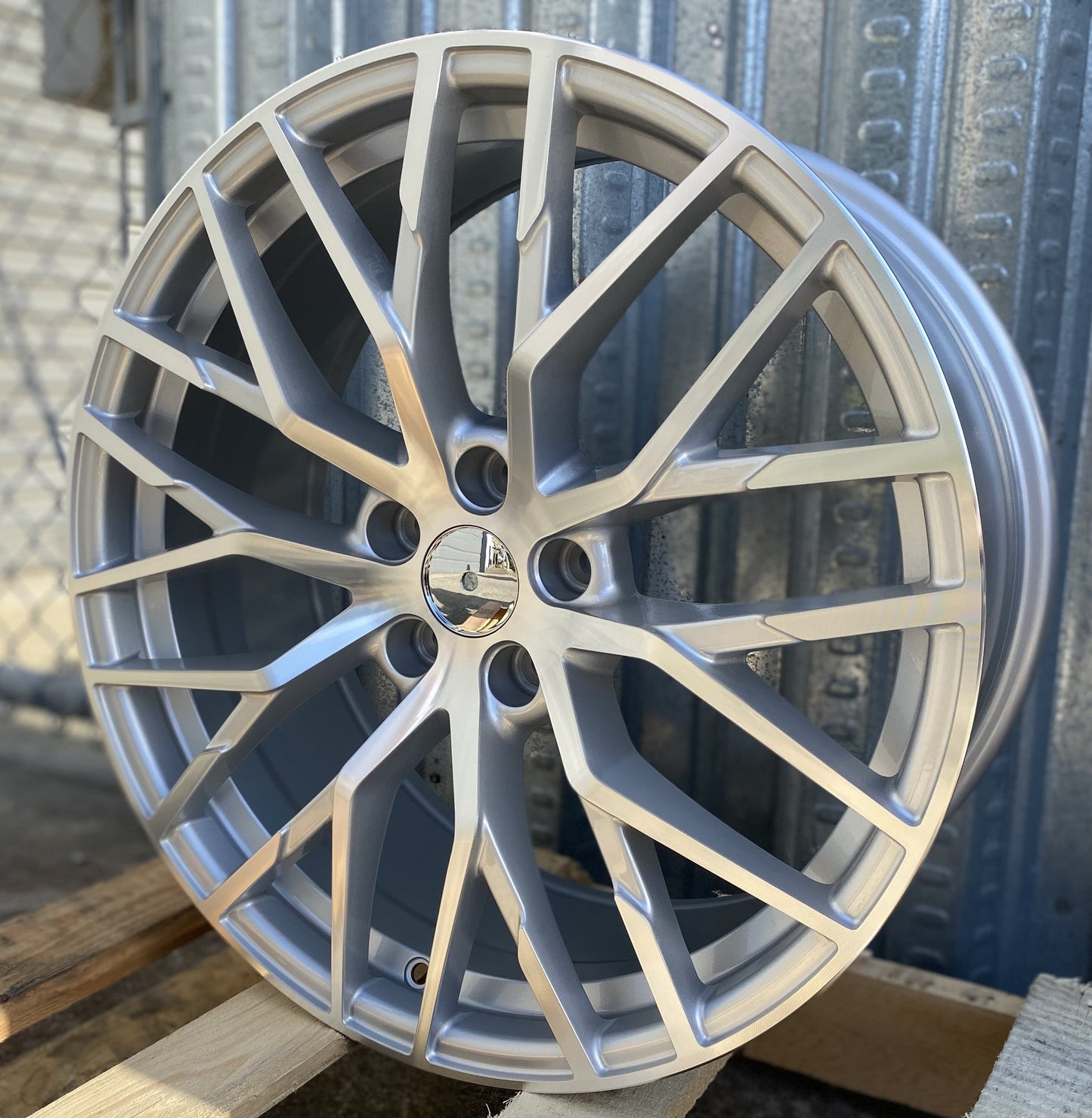 AU1 19x8.5 5x112 +32 66.6 Silver Machined Face