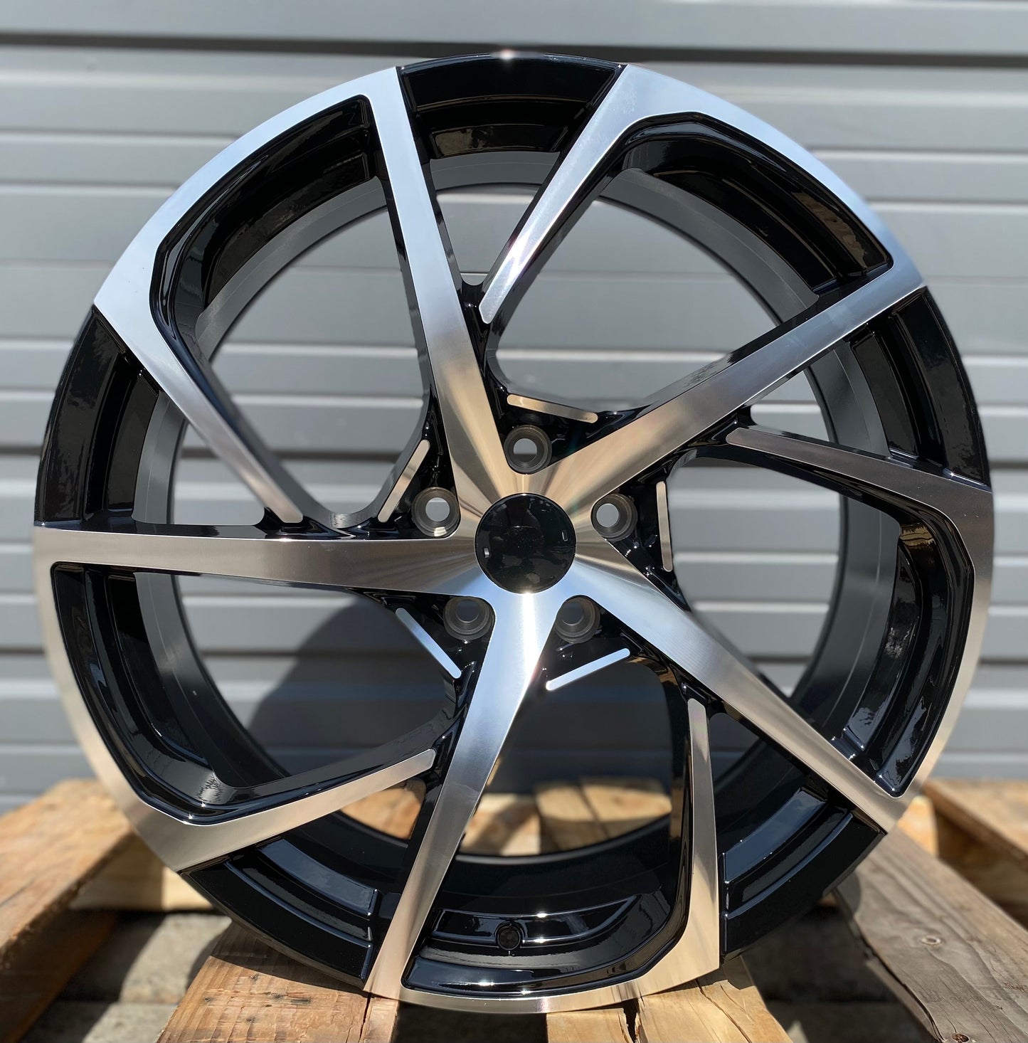 HD4 20x8 5x114.3 +35 64.1 BLACK MACHINED FACE (HONDA ACCORD CIVID SI TSX MDX TLX)