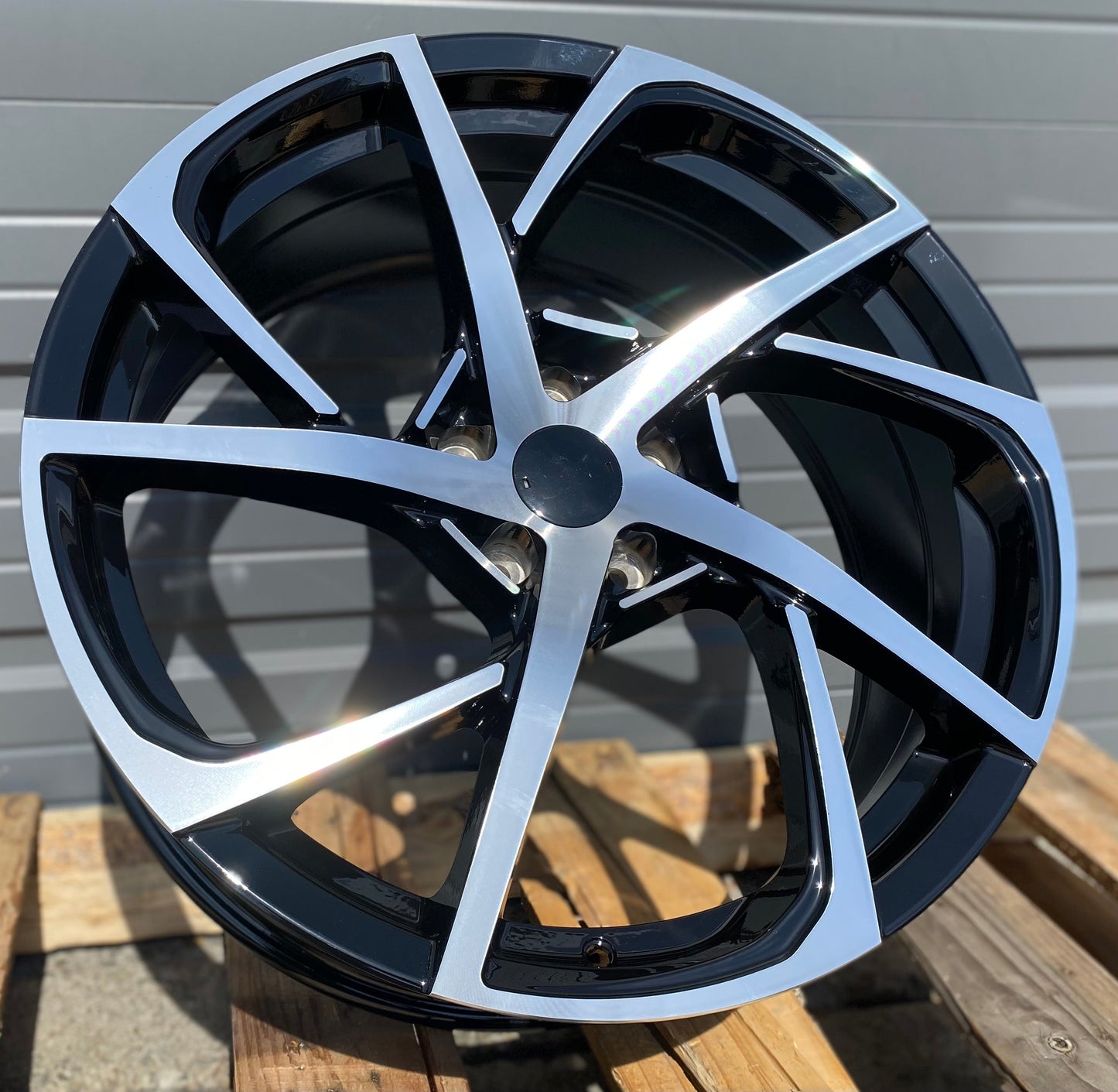 HD4 20x8 5x114.3 +35 64.1 BLACK MACHINED FACE (HONDA ACCORD CIVID SI TSX MDX TLX)