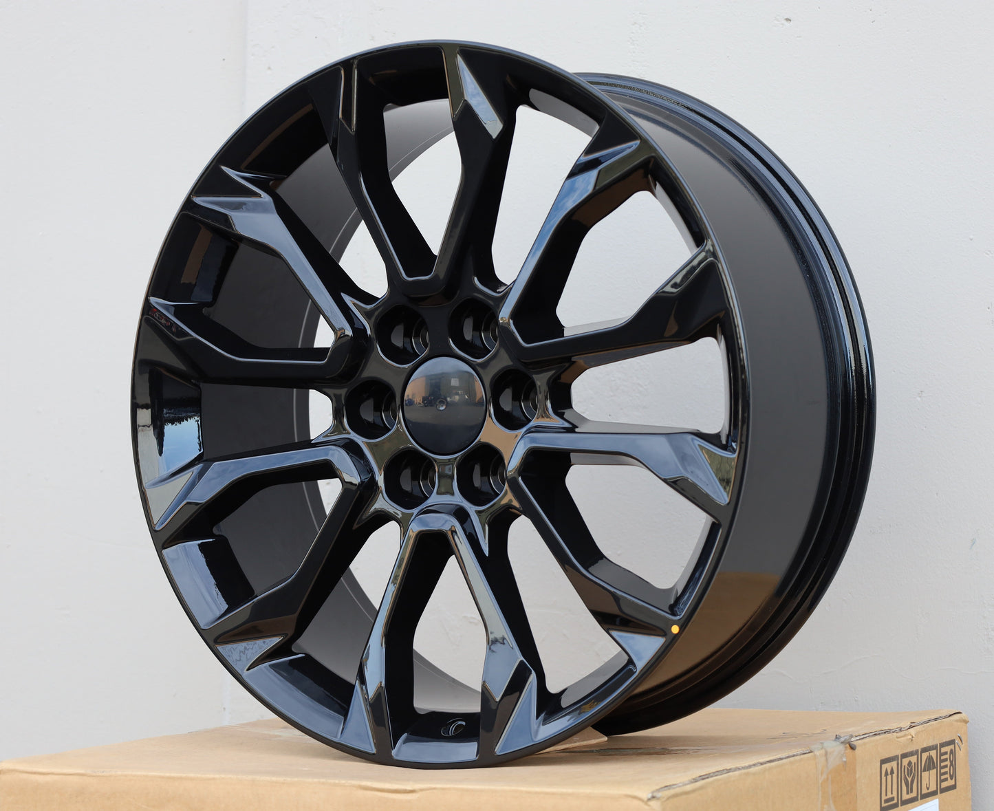 GM7 22X9 6X139.7 +24 78.1 GLOSS BLACK FITS GMC SILVERADO TAHOE SIERRA