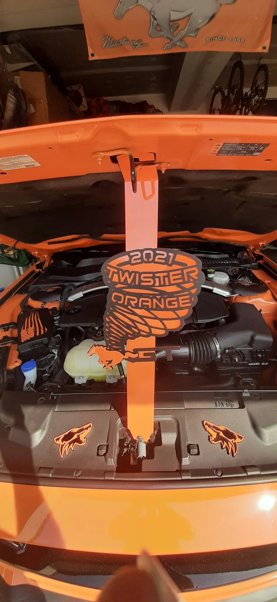 Custom Car Shows Hood Props
