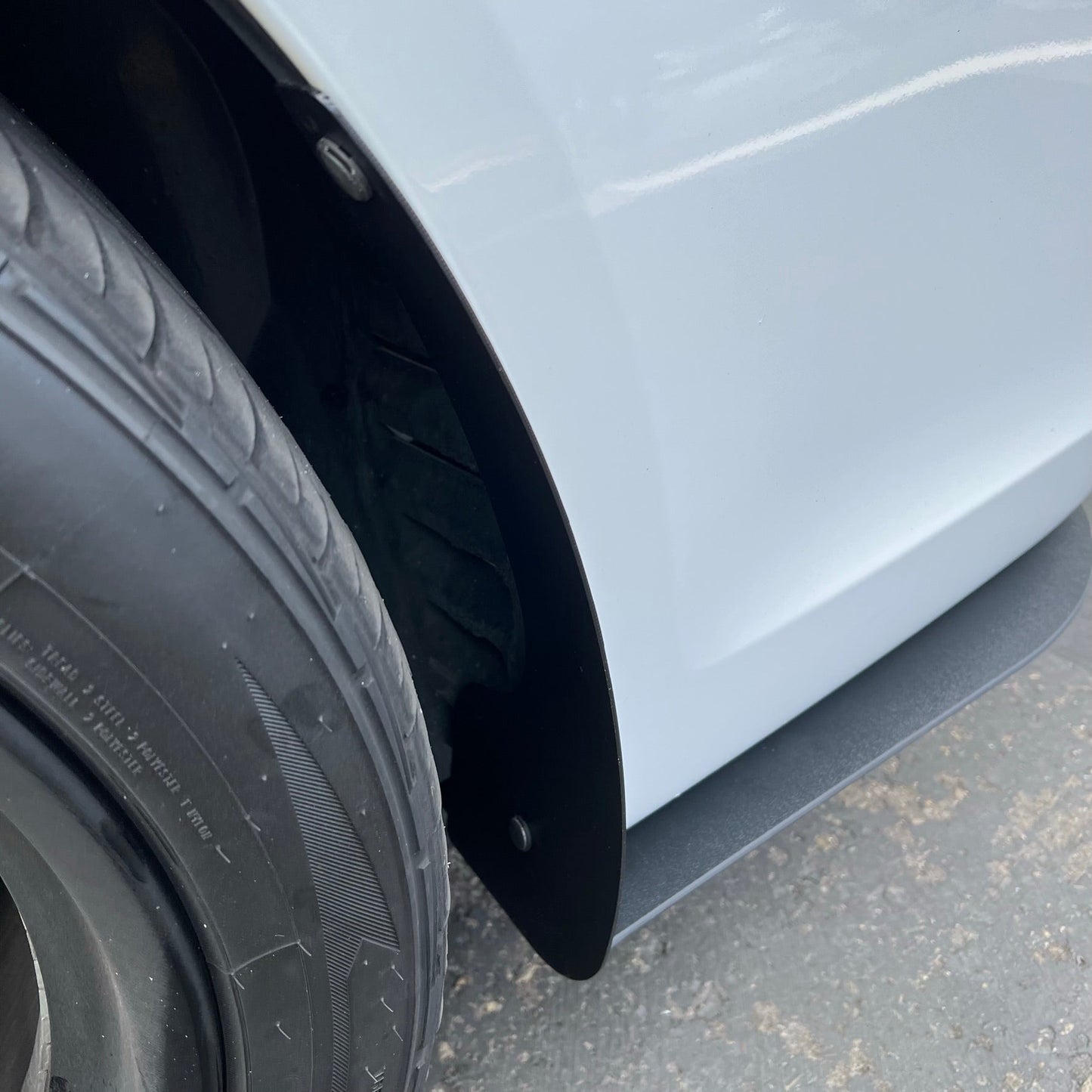 Chrysler 300 SRT 11-19 Standard Rock Guards
