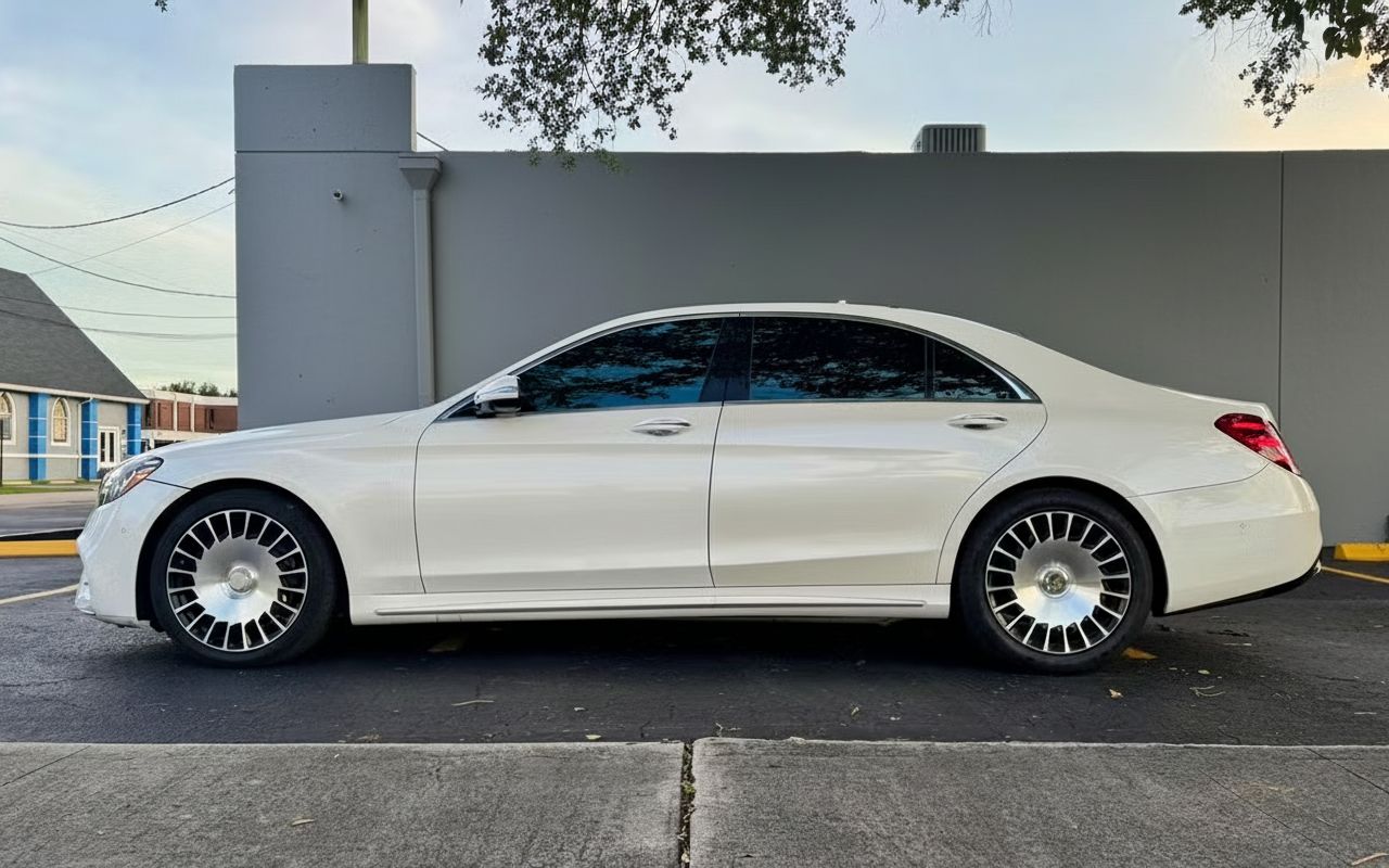 MB16 20x8.5 5x112 +35 66.6 Black Machined Face