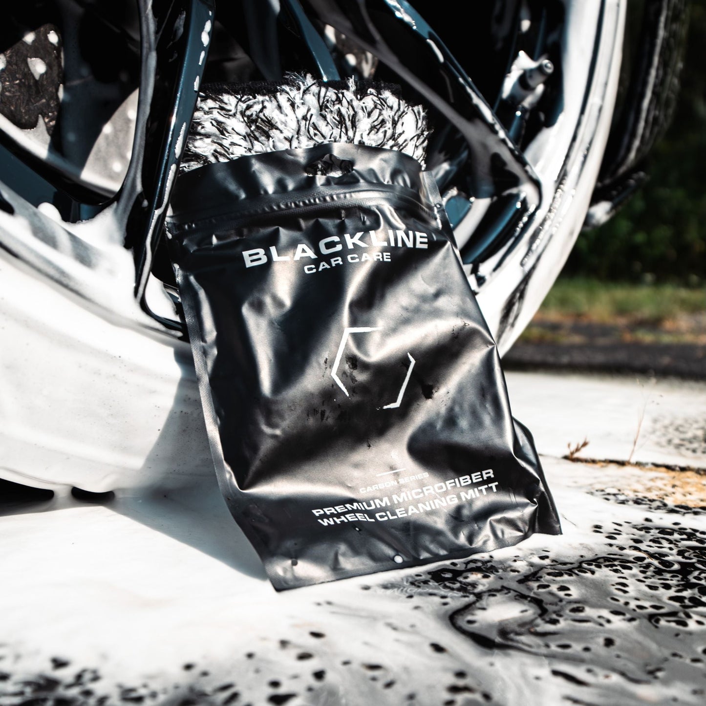 BLACKLINE® MICROFIBER WHEEL MITT