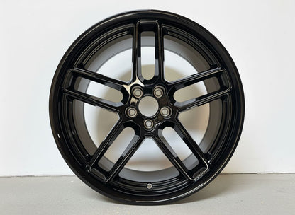 SR7 20x9 5x115 +18 CB71.6 Gloss Black