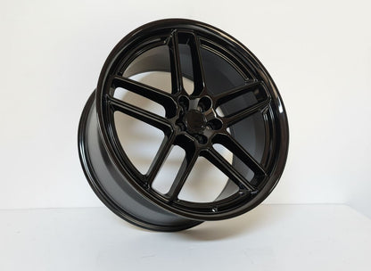 SR7 20x9 5x115 +18 CB71.6 Gloss Black