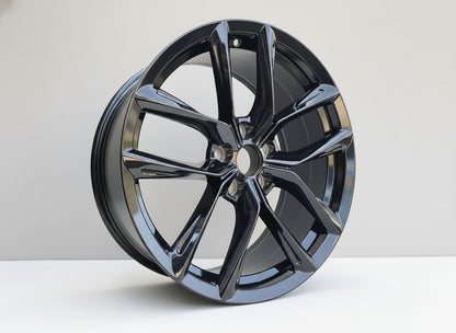 TS2 18x8.5 5x114.3 +35 64.1 Gloss Black