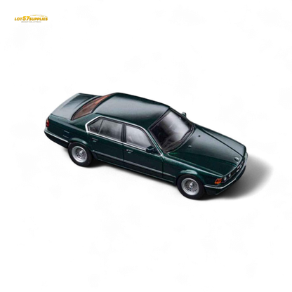 (Pre-Order) DCM BMW E32 7-Series Sedan - Oxford Metallic Green 1:64