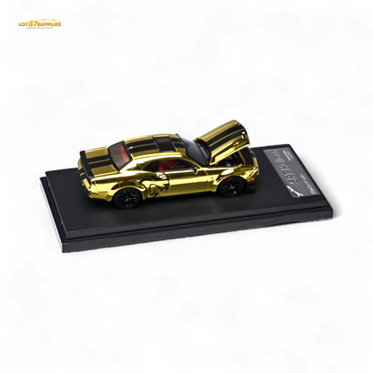 (Pre-Order) Stance Hunters Dodge Challenger SRT Hellcat Gold 1:64