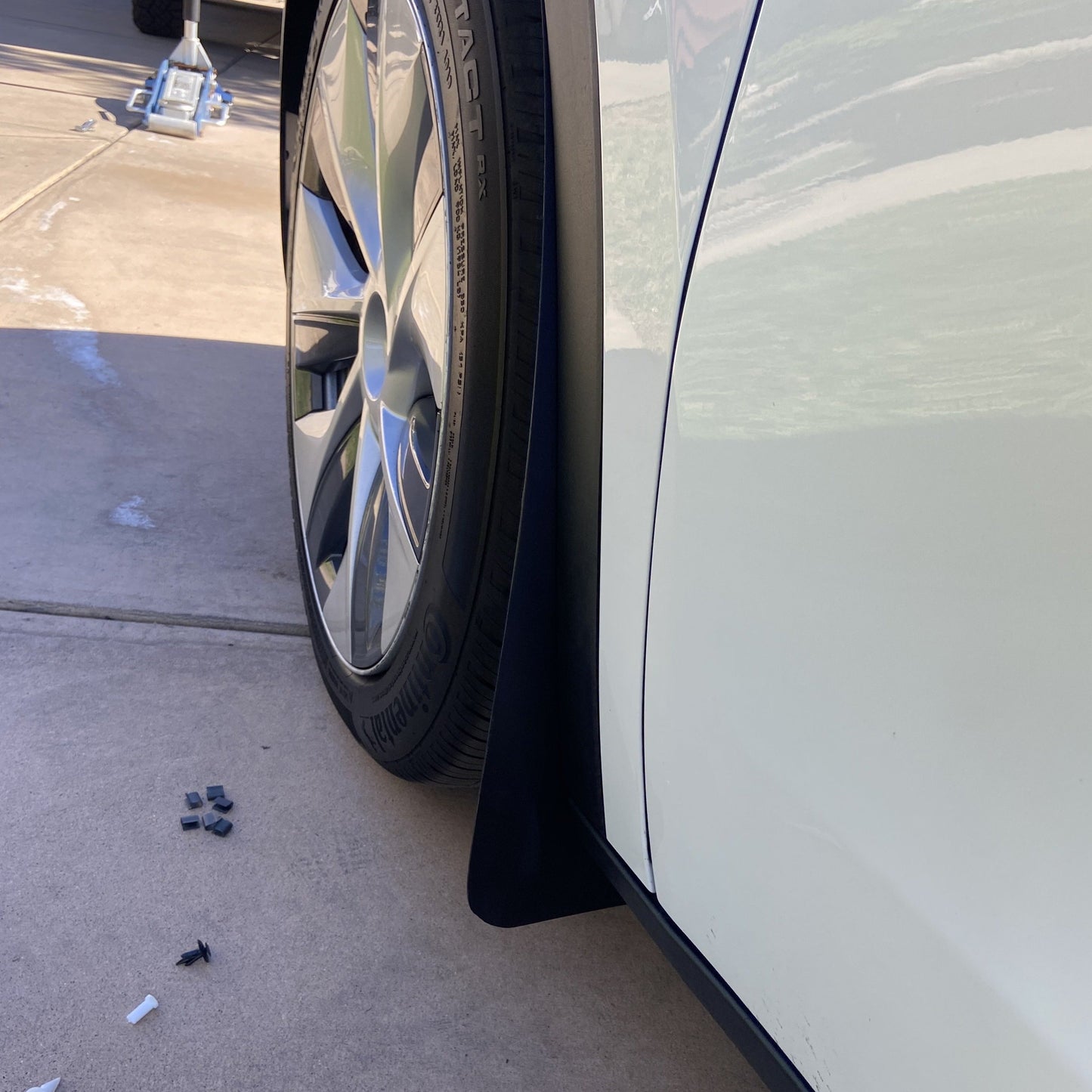 Tesla 20-24 Model Y Standard Rock Guards