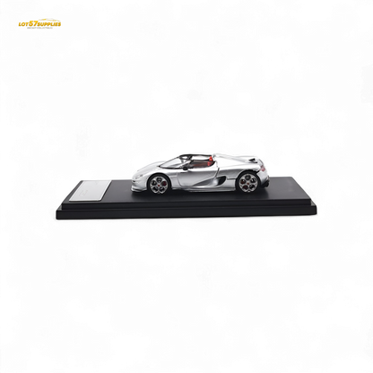 Rhino Model RM CC850 With Magnetic Engine Cover - Silver 1:64