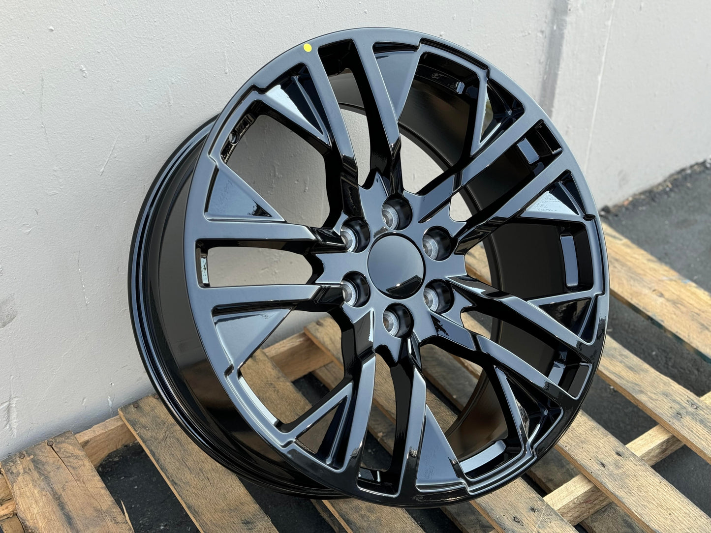 GM3 22x9 6x139.7 +24 78.1 GLOSS BLACK (FITS GMC SILVERADO TAHOE SIERRA)