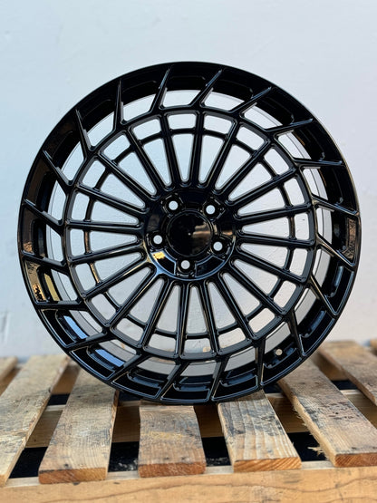 MB22 21x10 5x112 +43 66.6 Gloss Black