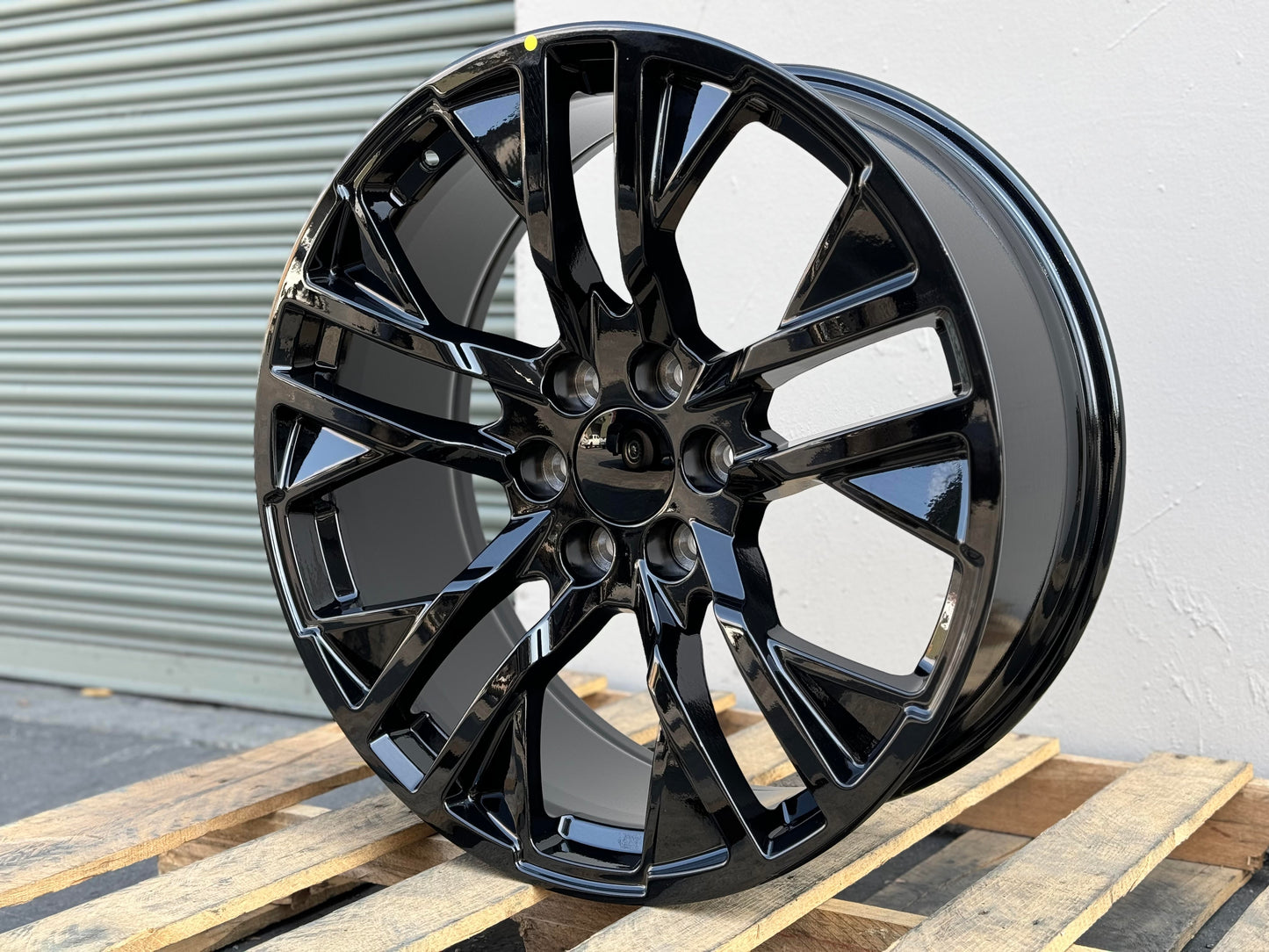 GM3 22x9 6x139.7 +20 78.1 GLOSS BLACK (FITS GMC SILVERADO TAHOE SIERRA)